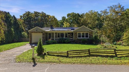 131 Henry St, Uxbridge, MA, 01569-1934 | Card Image