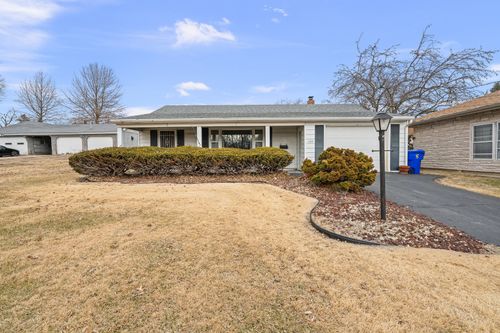 124 E Mill St, Kewanee, IL, 61443-3414 | Card Image