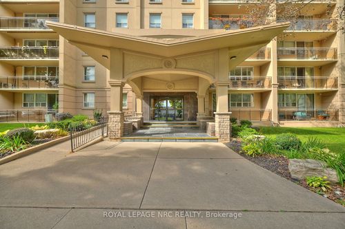 607-6400 Huggins St, Niagara Falls, ON, L2J3G5 | Card Image