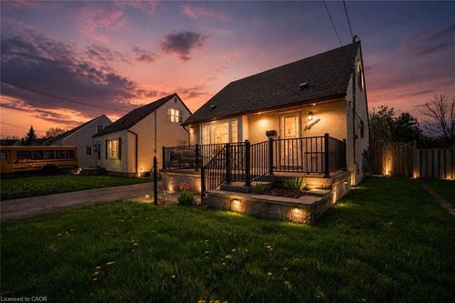 18 Armstrong Avenue, Hamilton, ON, L8H1M5 | Card Image
