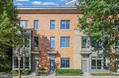 th-2-1504 N Scott St, ARLINGTON, VA, 22209-2912 | Card Image