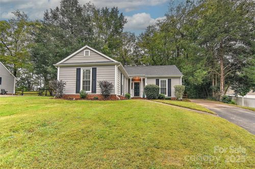 2506 Turnberry Ln, Charlotte, NC, 28210-7618 | Card Image