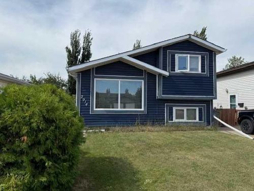 2914 56 Avenue, Lloydminster, AB, T9V2C1 | Card Image