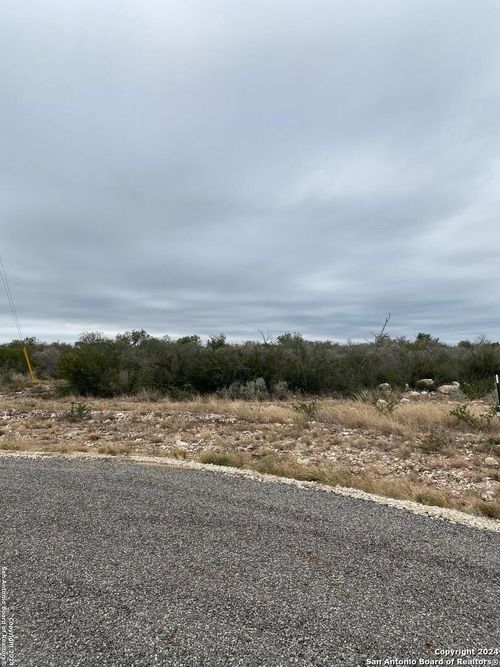 92 Palomino Hills Cir, Uvalde, TX, 78801 | Card Image