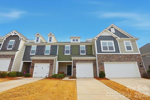 226 Harpers Run Ln, Matthews, NC, 28104-2601 | Card Image