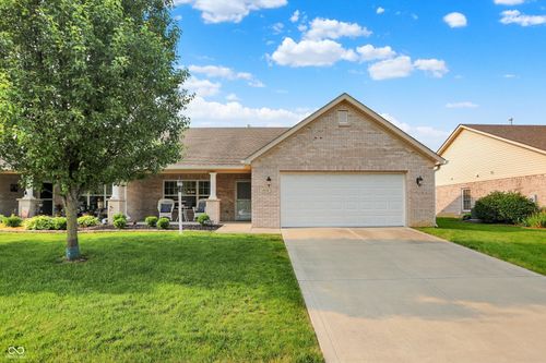 1056 Hilltop Commons Blvd, Whiteland, IN, 46184-9224 | Card Image