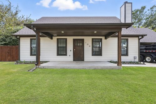 108 N 2nd St, Godley, TX, 76044-1104 | Card Image