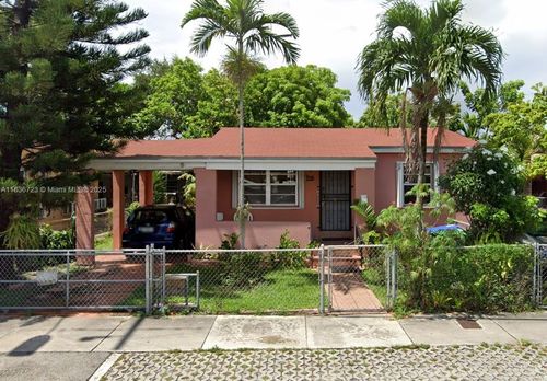 1385 Nw 28th St, Miami, FL, 33142-6650 | Card Image