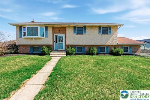 1460 7th St, Bethlehem, PA, 18020-6954 | Card Image