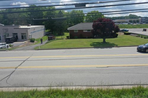 1654 N Center Ave, Somerset, PA, 15501-7032 | Card Image