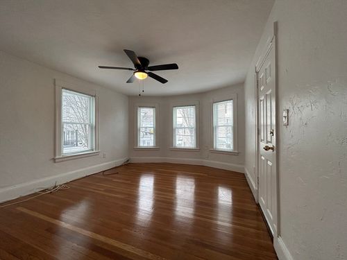 apt-2-15 Bolster St, Everett, MA, 02149-1625 | Card Image