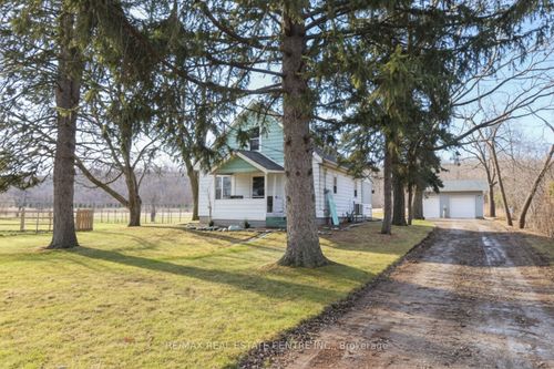 1058 Highway 8 Highway, Hamilton, ON, L8E5H8 | Card Image