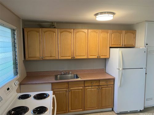 apt-4-15 Iliahi St, Honolulu, HI, 96817-3220 | Card Image