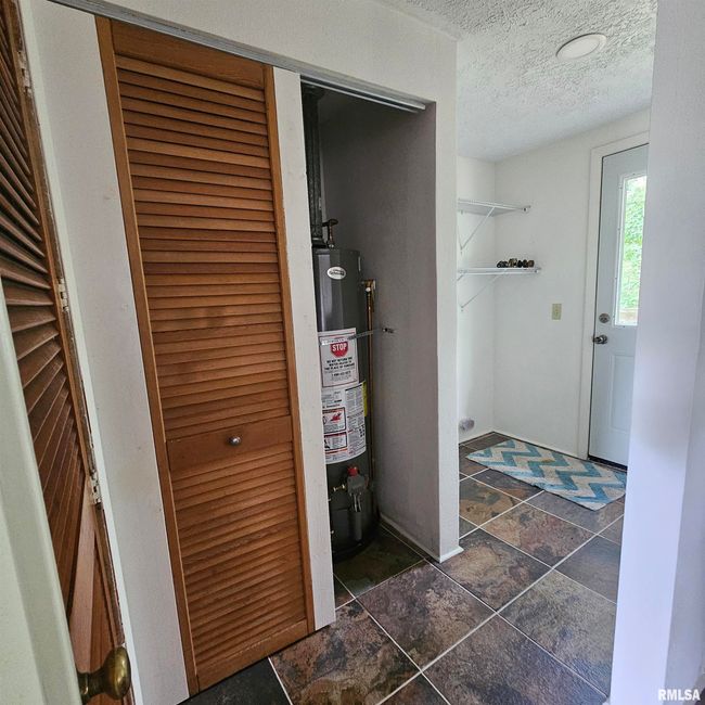22488 N Mayflower Ln, House other with 3 bedrooms, 2 bathrooms and null parking in Dix IL | Image 31