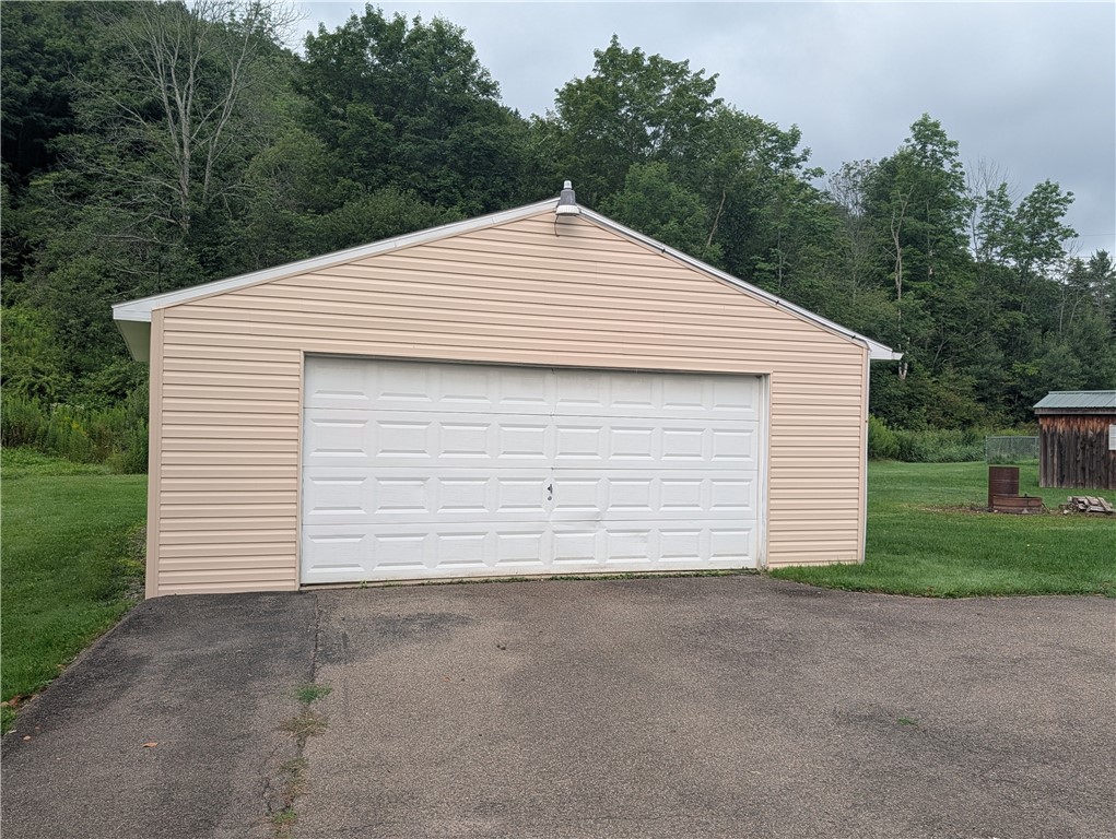 Residential in Foster Town 5