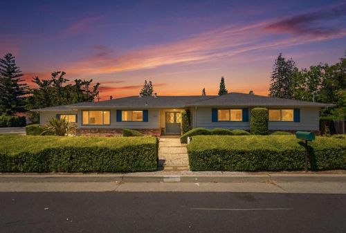 315 W Portola Avenue, Los Altos, CA, 94022 | Card Image