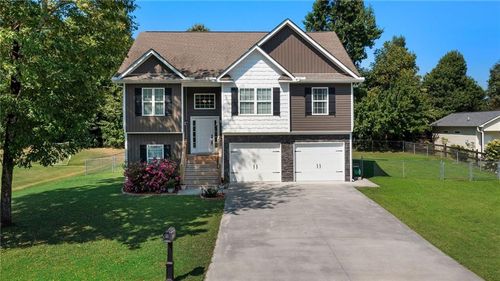 315 Wildwood Cir Se, Calhoun, GA, 30701-3669 | Card Image