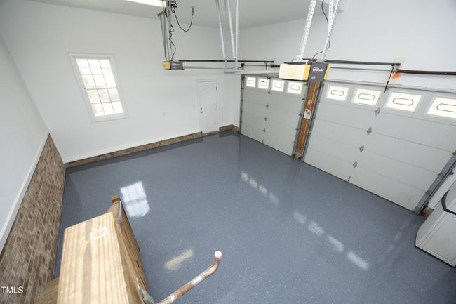 39GarageInterior | Image 40