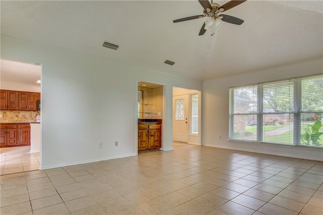 1702 Elizabeth Dr, House other with 3 bedrooms, 2 bathrooms and null parking in Carrollton TX | Image 8