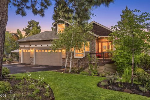 1158 Nw Redfield Cir, Bend, OR, 97703-5444 | Card Image