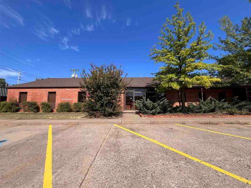 1522 W 8th Ave, Stillwater, OK, 74074-4372 | Card Image