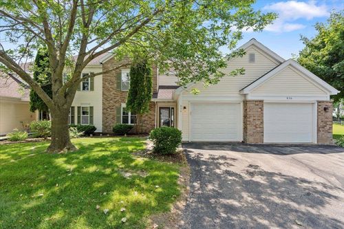 834 Jenna Ct, Verona, WI, 53593-8338 | Card Image