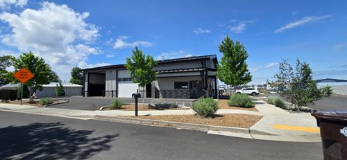 407 Se Warsaw St, Redmond, OR, 97756-2406 | Card Image