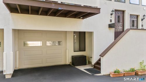 4-40 Riverside Ave, Stamford, CT, 06905-4438 | Card Image