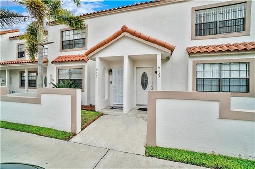 9425 Nw 42nd St, Sunrise, FL, 33351-7629 | Card Image