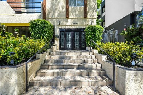 303-12001 Goshen Ave, Los Angeles, CA, 90049 | Card Image