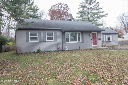 525 Orchard St, Perrysburg, OH, 43551-2429 | Card Image