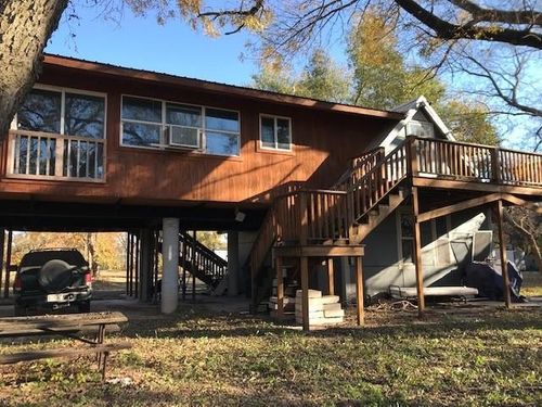 917 N Timber Rd, Belle Plaine, KS, 67013-8207 | Card Image