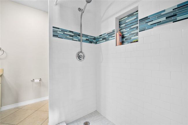 213 Port Saint Claire, House other with 3 bedrooms, 3 bathrooms and null parking in City by the Sea TX | Image 8