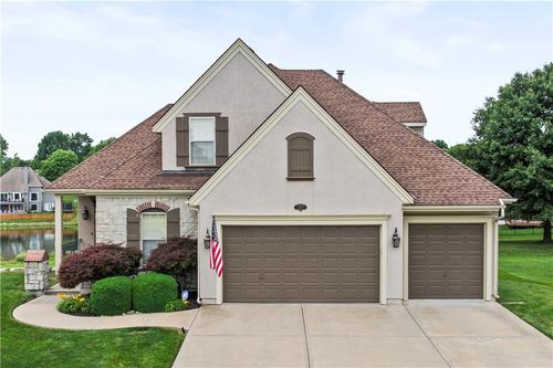 4204 Sw Duck Pond Dr, Lee's Summit, MO, 64082-5018 | Card Image