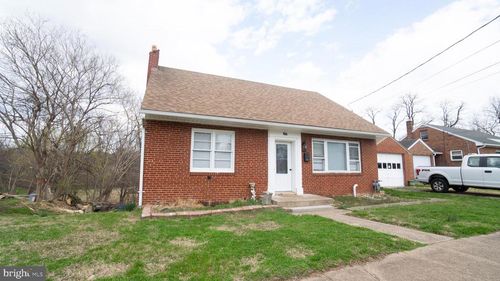 375 S 7th St, Harrisburg, PA, 17113-2012 | Card Image