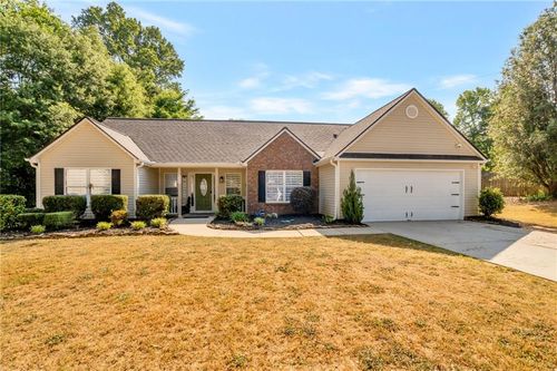 312 Rockingham Dr, Loganville, GA, 30052-5429 | Card Image