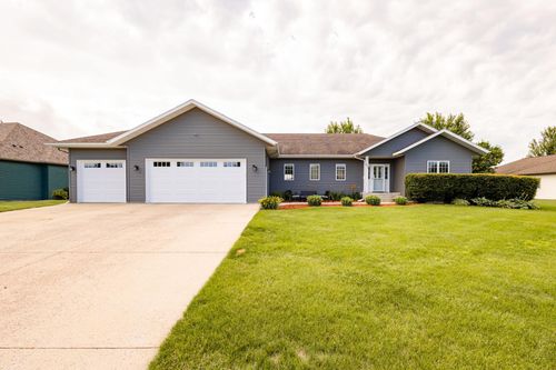 812 Anderson Way, Alexandria, MN, 56308-4407 | Card Image