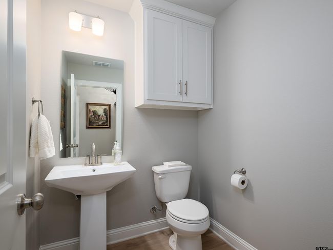 401 Meadows Ct, House other with 4 bedrooms, 3 bathrooms and null parking in Chandler TX | Image 13