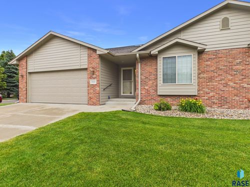 5321 W Summer Creek Pl Place, Sioux Falls, SD, 57106 | Card Image