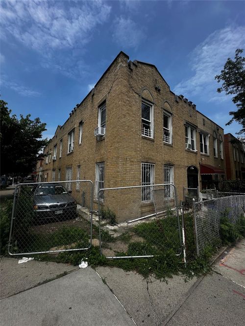 1661 E 172nd St, Bronx, NY, 10472-2229 | Card Image