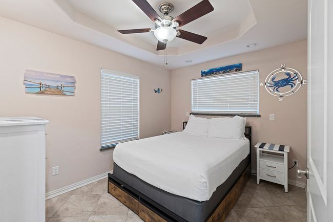 712 E Clam Circle, House other with 2 bedrooms, 2 bathrooms and null parking in Port Isabel TX | Image 16