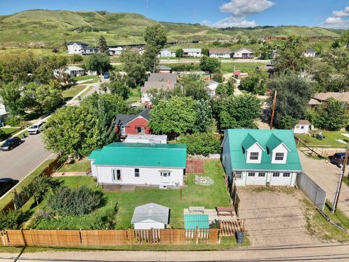 10111 106 Ave, Peace River, AB, T8S1K9 | Card Image
