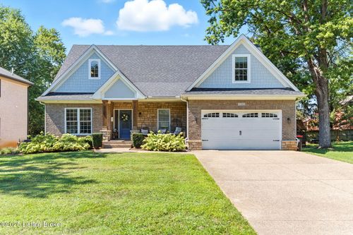 3102 Lakeview Dr, Louisville, KY, 40205-2814 | Card Image