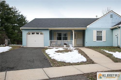 15 Clemmens Ct, Edison, NJ, 08820-2946 | Card Image