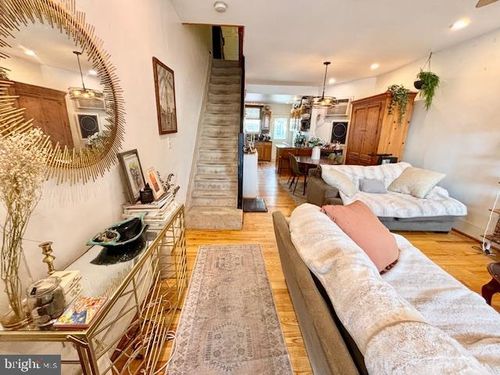 2432 S 2nd St, PHILADELPHIA, PA, 19148-4011 | Card Image