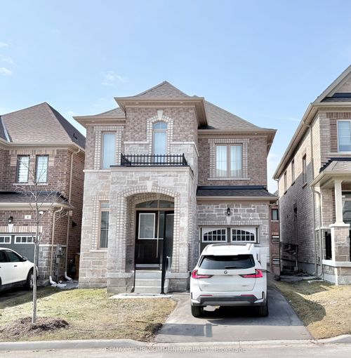 8 Viola St, East Gwillimbury, ON, L9N0T6 | Card Image