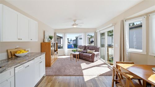 511-747 Old Place Rd, Saanichton, BC, V8M0C3 | Card Image