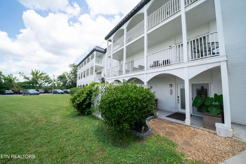 1104-5709 Lyons View Pike, Knoxville, TN, 37919-6462 | Card Image