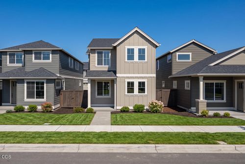 20748 Se Scout Pl, Bend, OR, 97702-3119 | Card Image