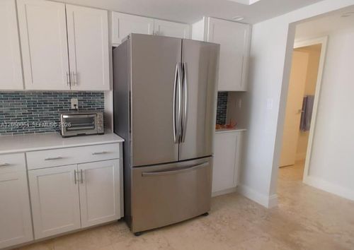 125-1000 Parkview Dr, Hallandale Beach, FL, 33009-2979 | Card Image